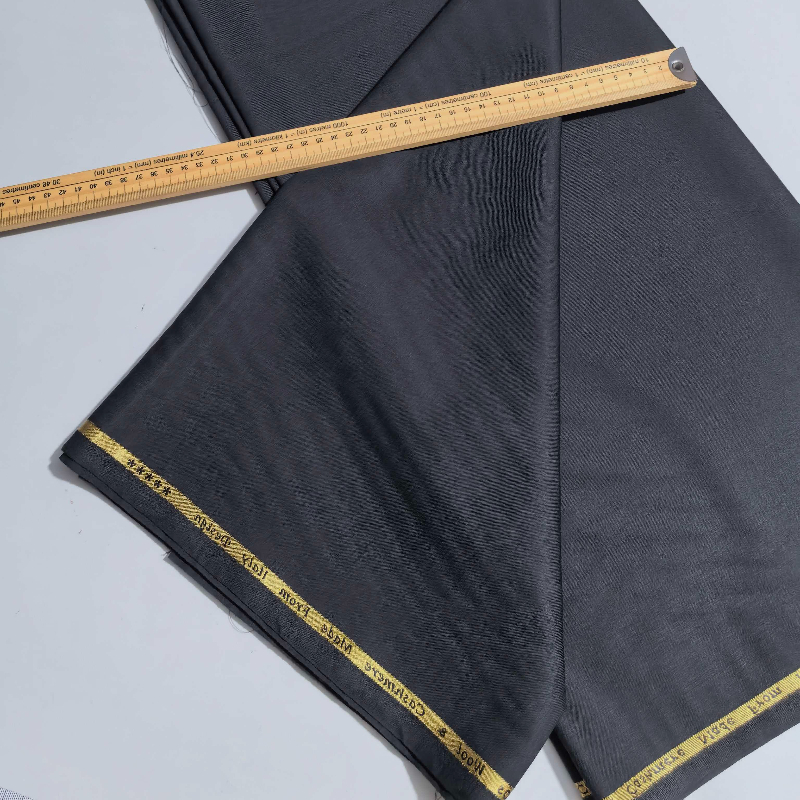 3.5メートル、ウール70％、ポリエステル30％のスーツ生地 - Tailored Trouser Wide のレビューと価格
