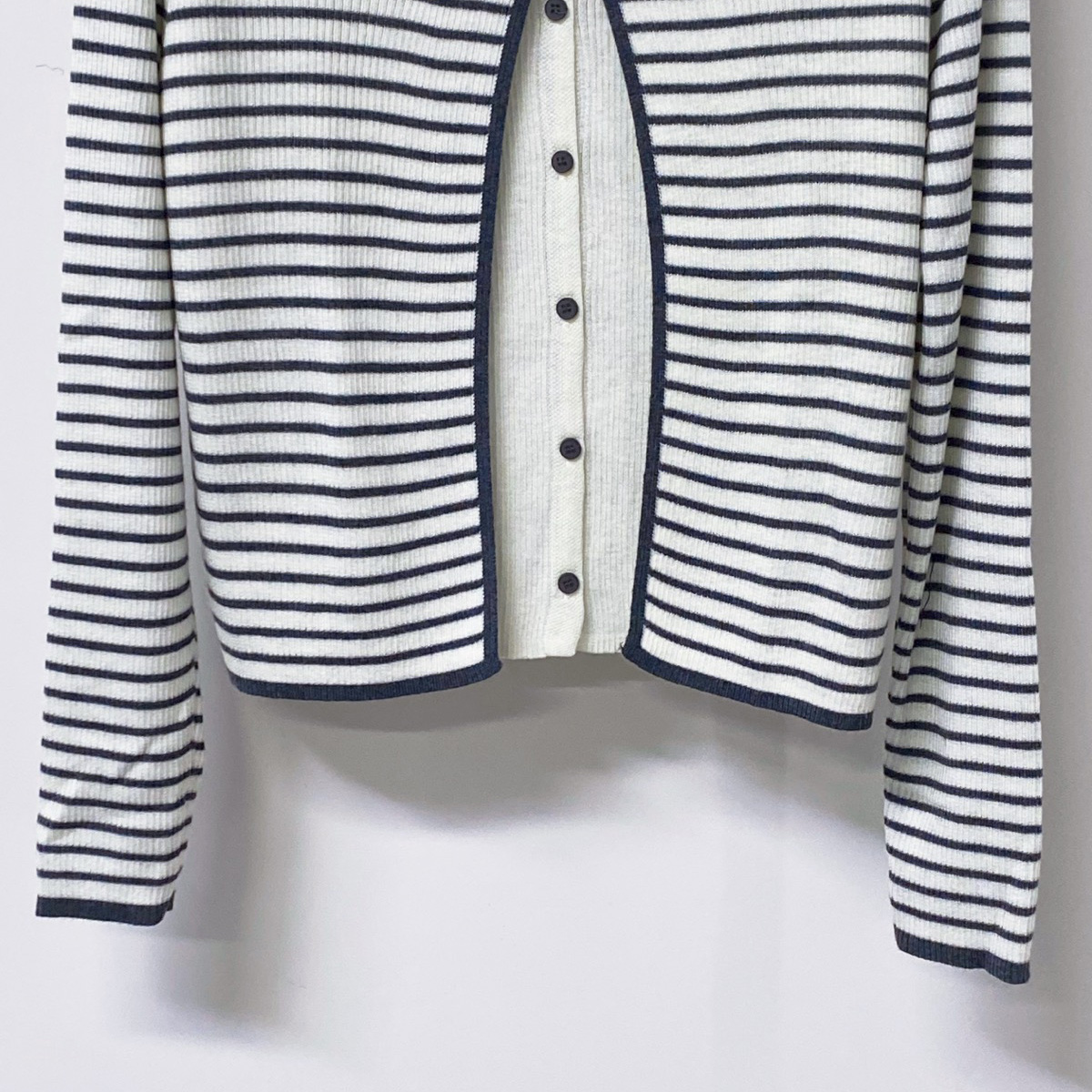 高品質の女性ポロ襟ストライプニット長袖トップフェイクツーピー - Silk Blouse のレビューと価格