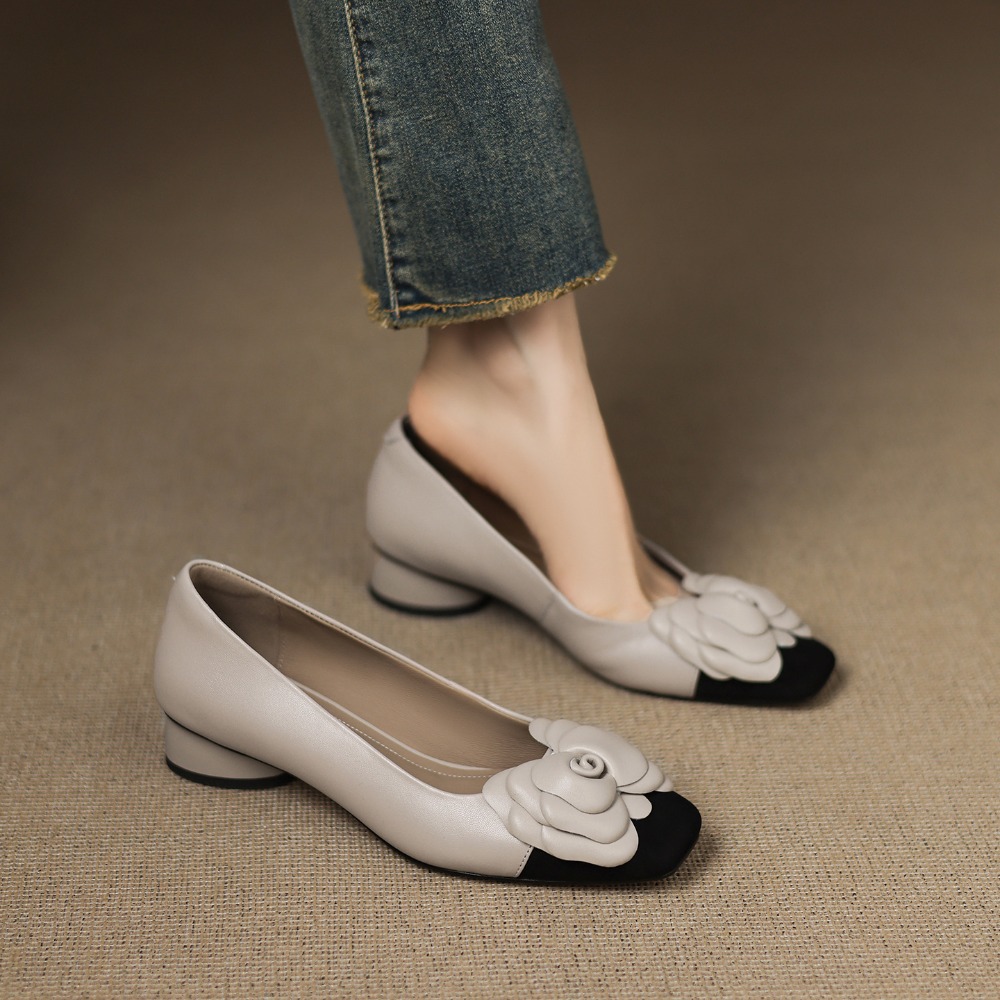 ファッションフラワーシングルシューズ秋の新作スクエアトゥ浅口 - Womens Heels のレビューと価格