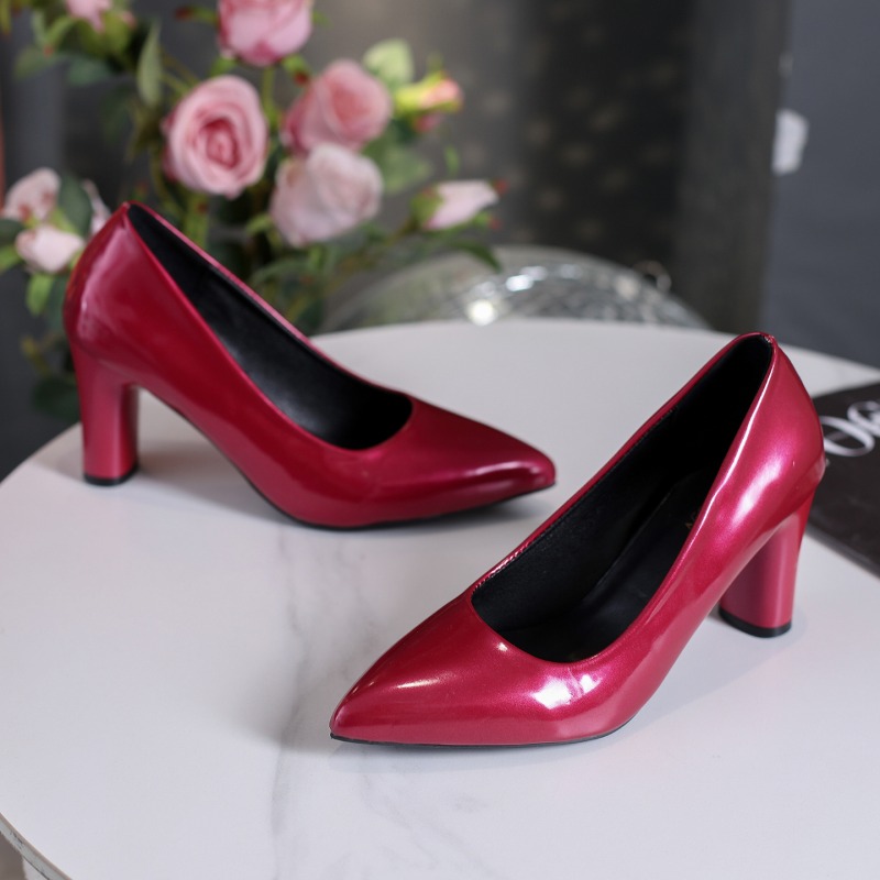 プラスサイズ パテントレザー パンプス ブロックヒール ポイ - Pump Heel Block のレビューと価格