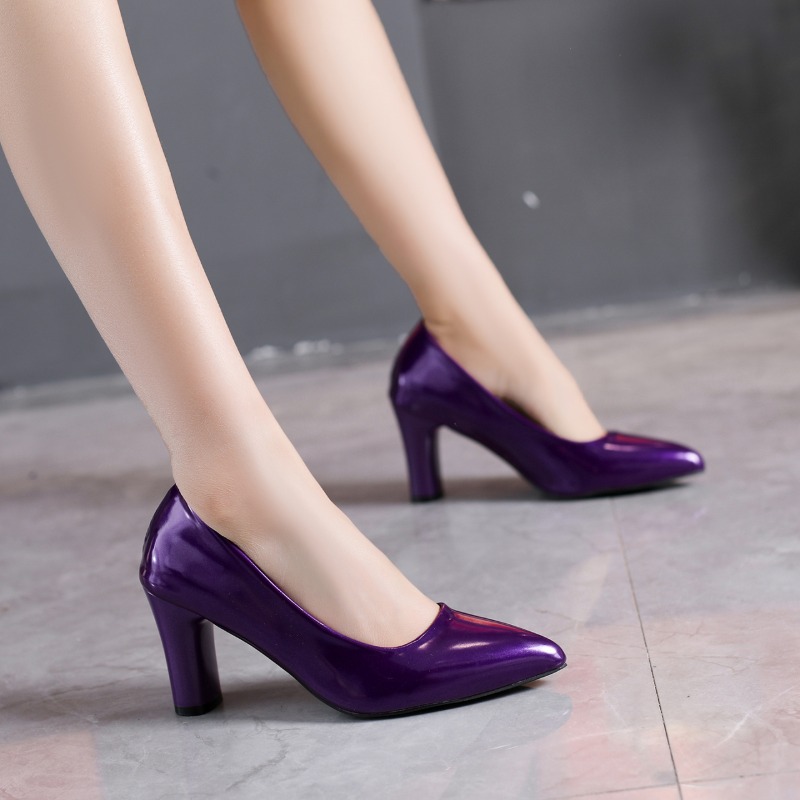 プラスサイズ パテントレザー パンプス ブロックヒール ポイ - Pump Heel Block のレビューと価格