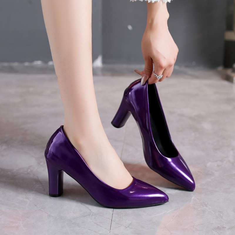 プラスサイズ パテントレザー パンプス ブロックヒール ポイ - Pump Heel Block のレビューと価格