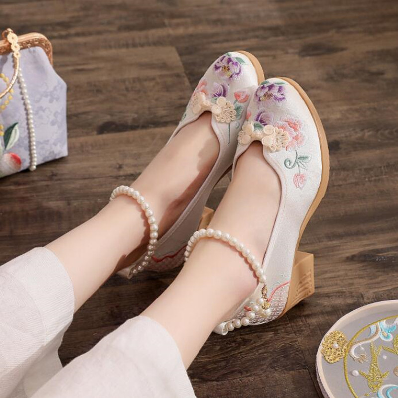 女性のための足首までの長さのアンクルストラップ,ビーズ,刺繍 - Pump Heel Block のレビューと価格