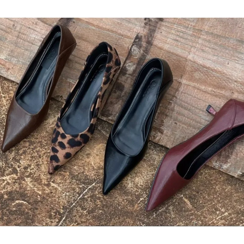 2024 女性のセクシーなハイヒールバーガンディヌードパンプ - Womens Heels のレビューと価格