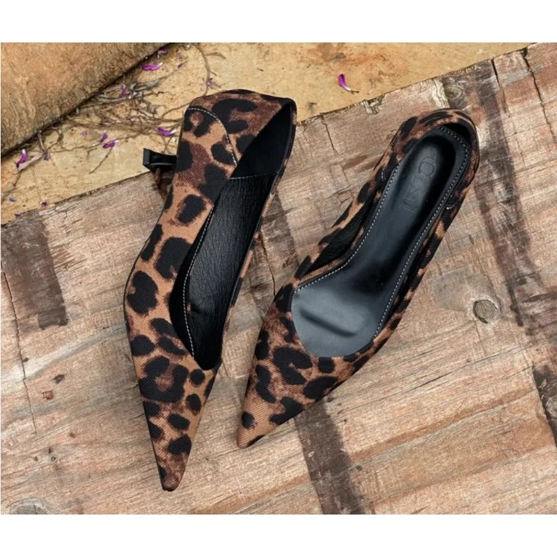 2024 女性のセクシーなハイヒールバーガンディヌードパンプ - Womens Heels のレビューと価格
