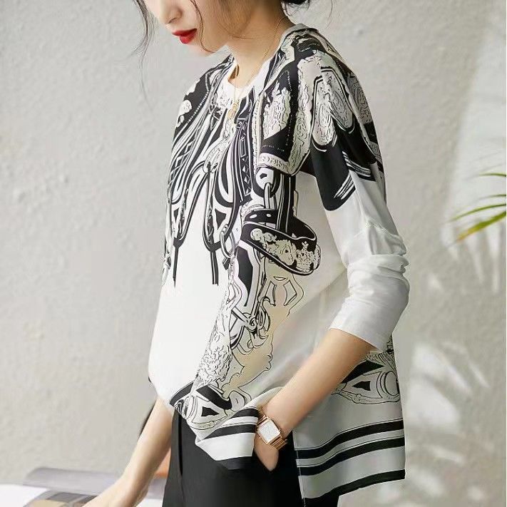 女性用ドレープ効果のあるシルクトップ、レトロなプリントのルー - Silk Blouse のレビューと価格